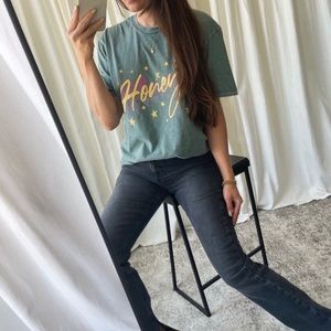 The starry honey tee